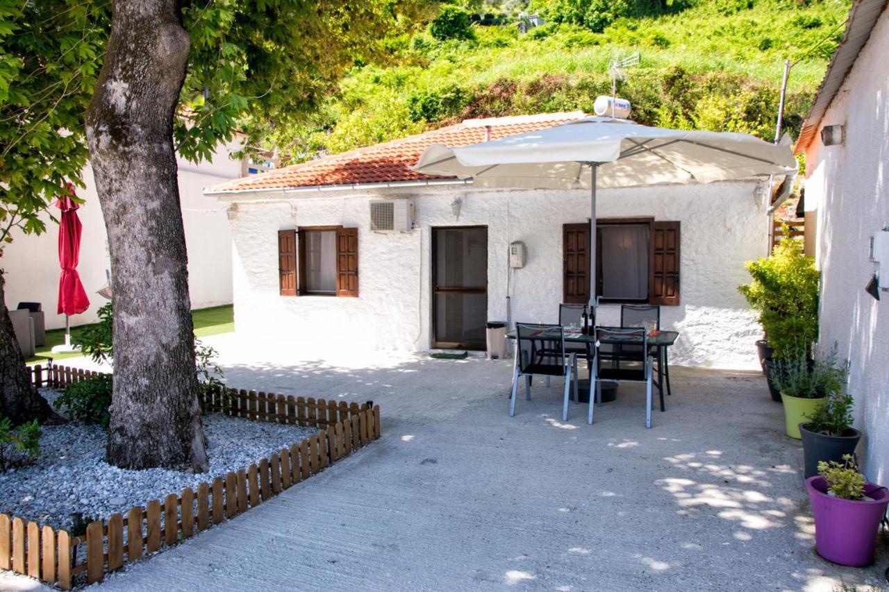 Summer House By The Sea Khorevtón Exterior foto