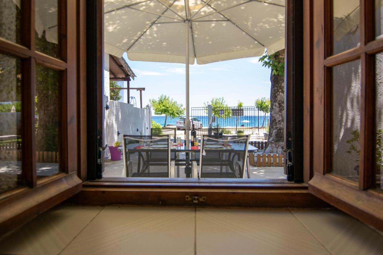 Summer House By The Sea Khorevtón Exterior foto